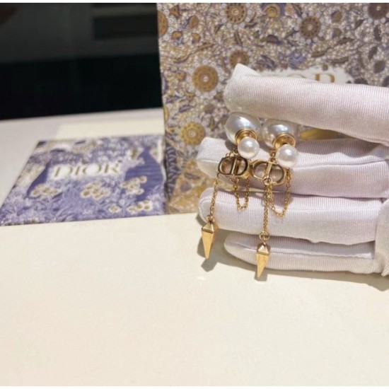 Sold out itemEarrings 2023SS DIOR Dior Sold out itemEarrings 2023SS DIOR Dior
